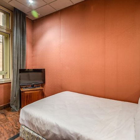 Castro Pretorio Easy Rooms Rome Buitenkant foto