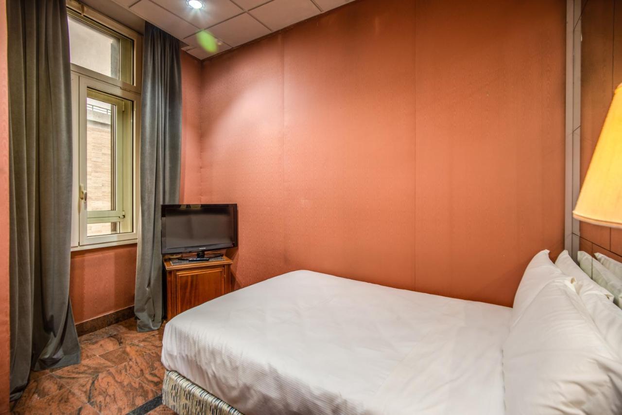 Castro Pretorio Easy Rooms Rome Buitenkant foto