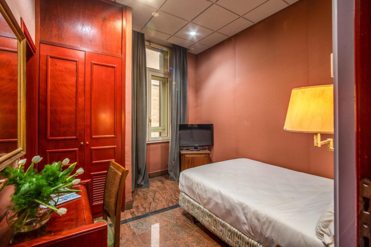 Castro Pretorio Easy Rooms Rome Buitenkant foto