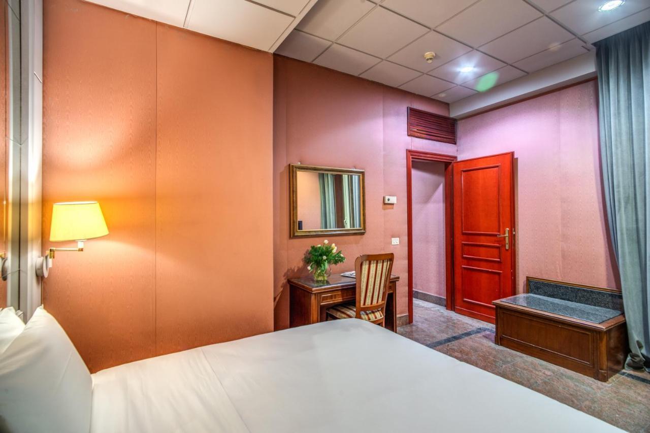 Castro Pretorio Easy Rooms Rome Buitenkant foto